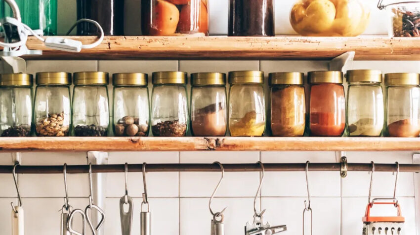 how to organize spices in a drawer