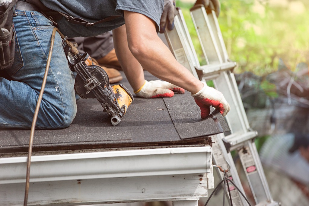 Find a Reliable Contractor for Best Garage Roof Replacement