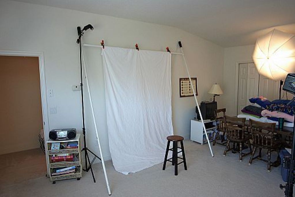 Materials Needed: Backdrop stand