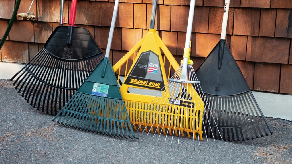 The Ultimate Guide to Heavy Duty Garden Rakes - New House Project
