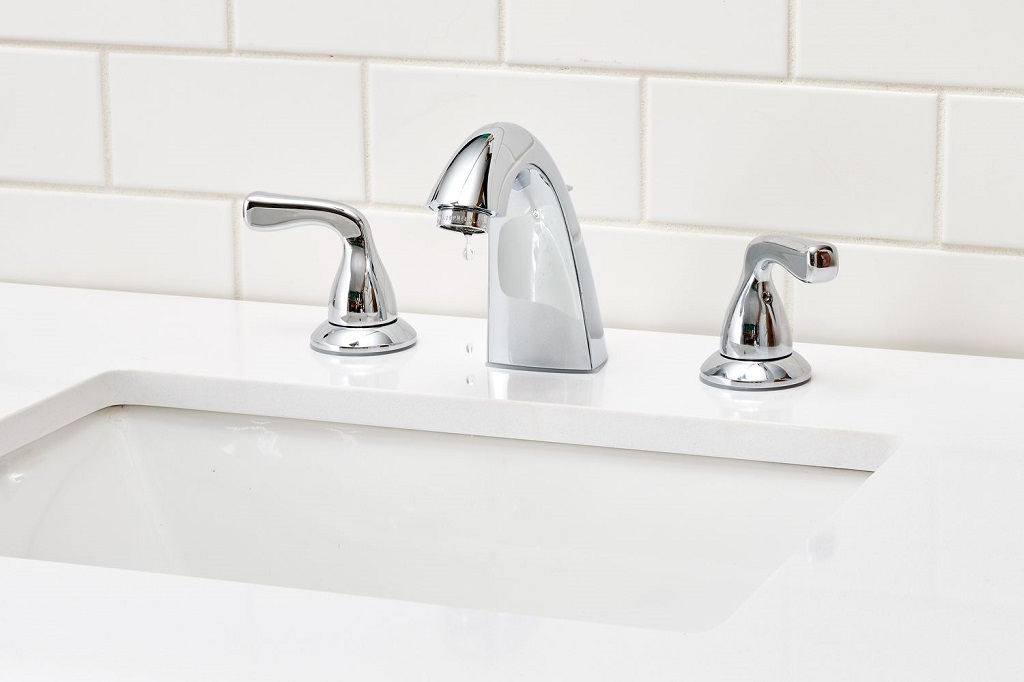 What are the steps to fix a leaky faucet