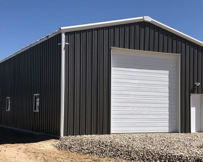 What are the cons of steel buildings?