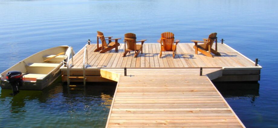 How to choose the best decking material