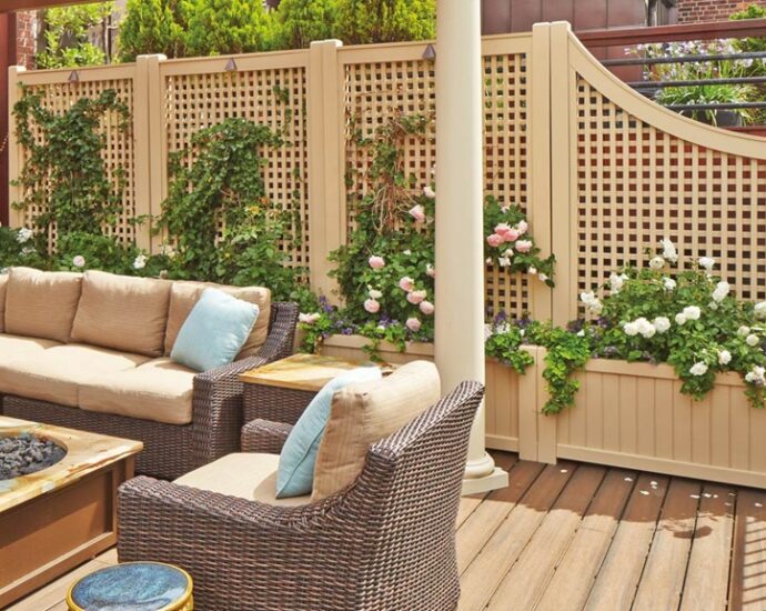 What are the different types of lattice fences?